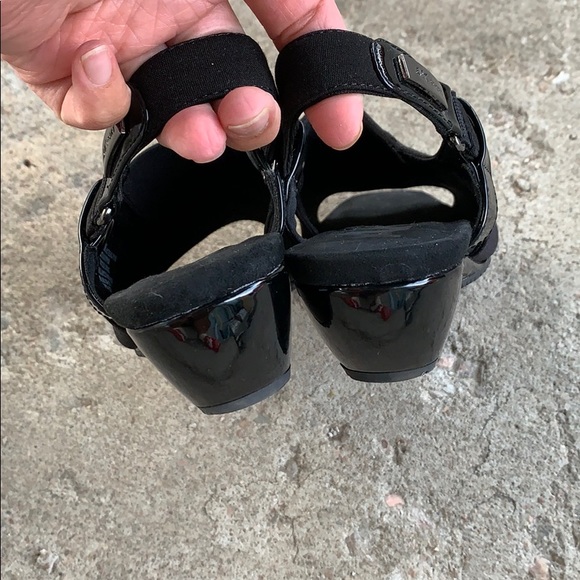 Anne Klein Shoes - Picture 3 of 8